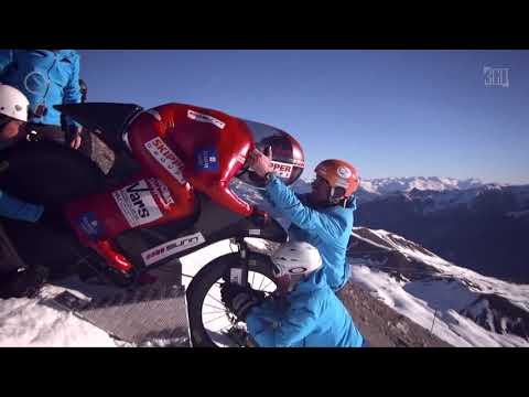 Snow Mountain Bike. Crazy descent Extreme Sports