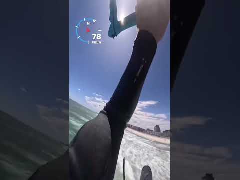 Kitesurfer falling at 85 Km/h 🤯 #bigair #extremesports #fullsend