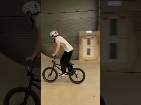 BMX trick: lucky.  #bmx #extreme #sports #popular #tricks #spot #shorts #short #shortvideo