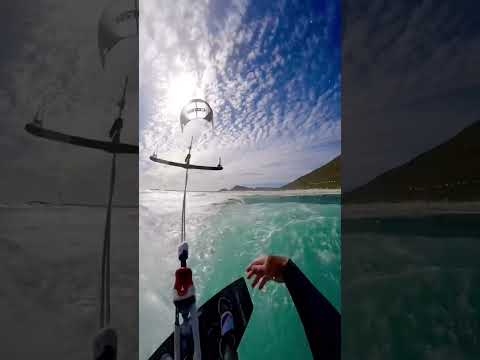 Extreme Kiteloop – Never Been So Scared #kitesurfing #extremesports #extreme #kiteboarding #shorts