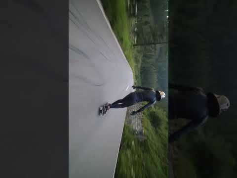 +100kph on a skateboard ? #extreme #sport #fast #longboard #downhill #skateboard #speed #freeride